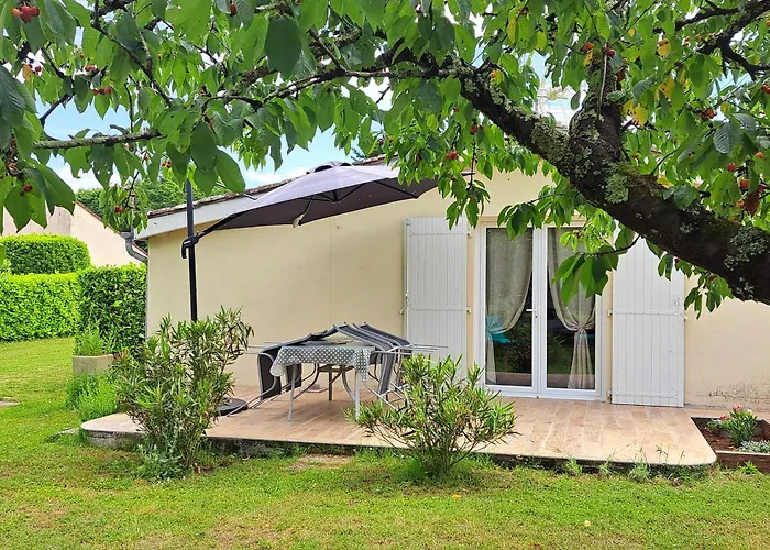 Les Cerisiers Sud-gironde Dans Le Sauternais Meuble De Tourisme 3 Etoiles Preignac